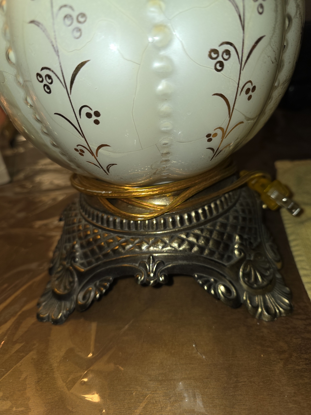 Antique  Brass  Glass Dome  Victorian fringe shade  Table Lamp - Picture 3 of 7